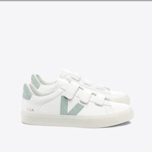 Veja Women’s Velcro Sneakers Recife Leather